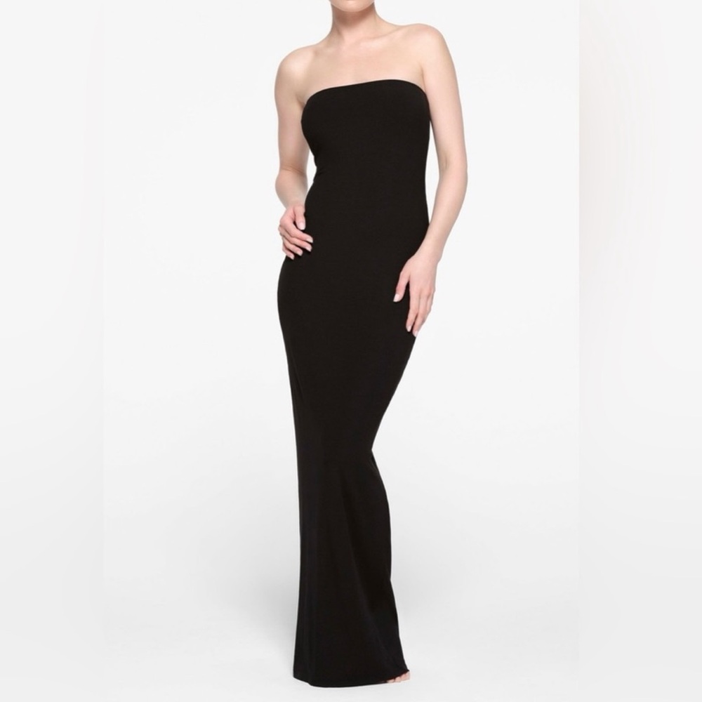 SKIMS SOFT LOUNGE TUBE DRESS | ONYX